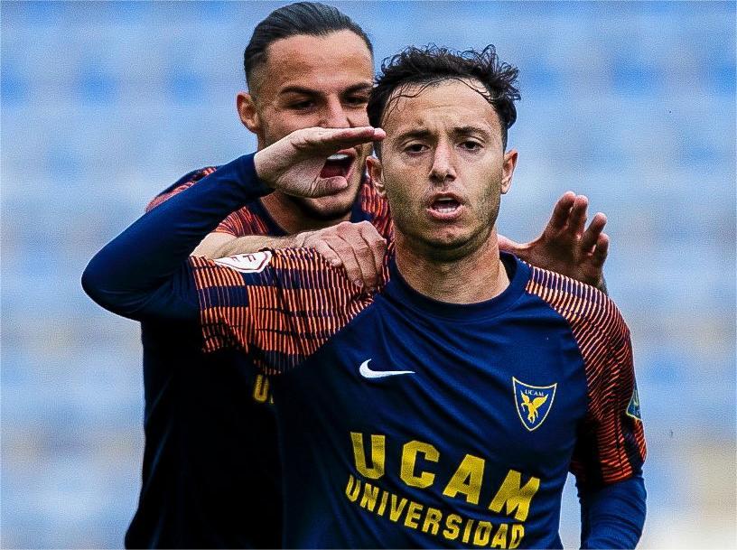 El UCAM Murcia CF respira ante un rival&nbsp;directo