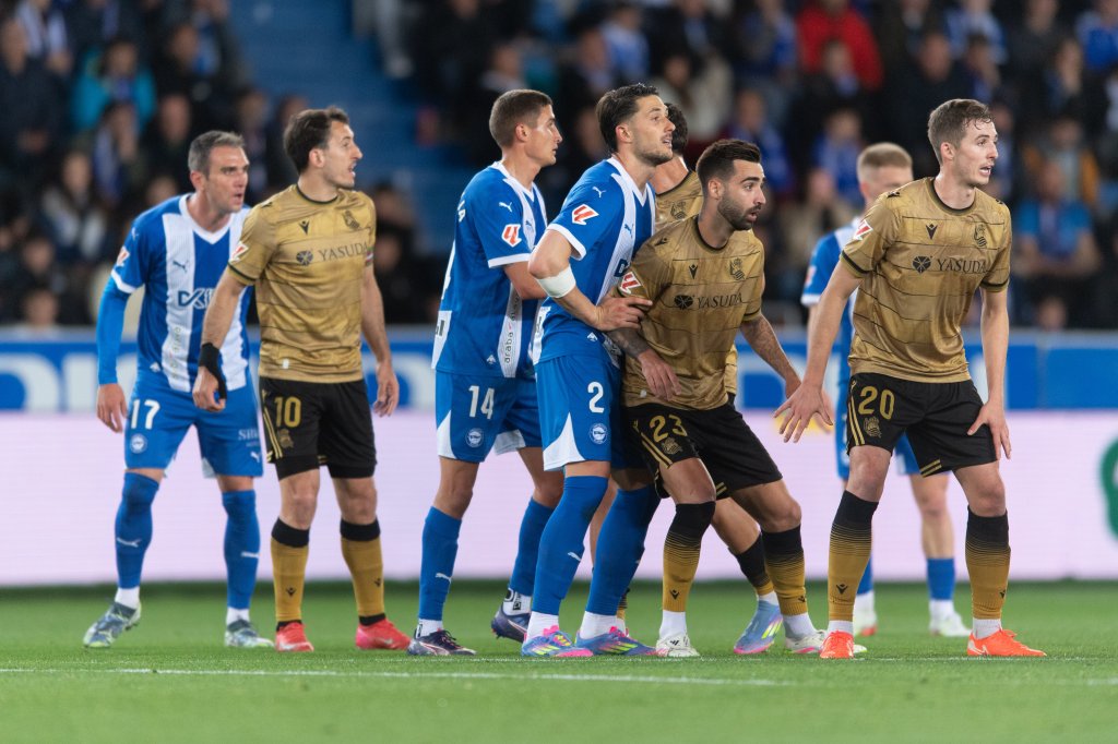 El Alavés vence y sale del&nbsp;descenso