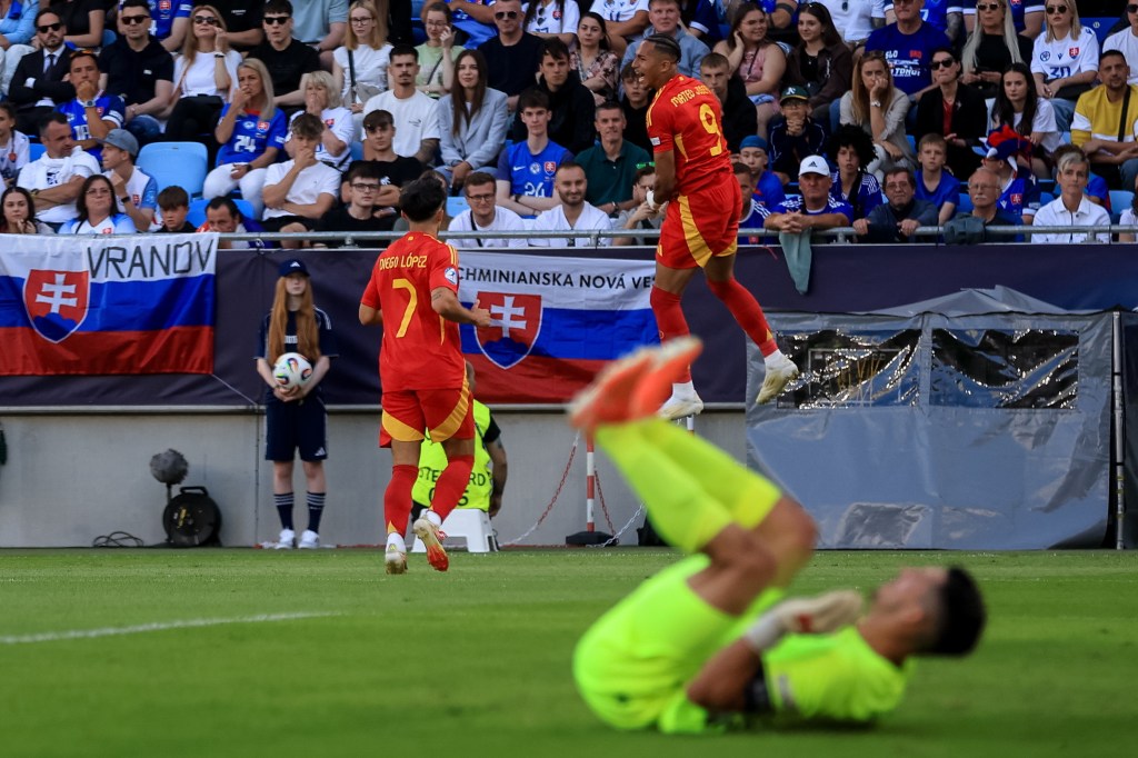 Tárrega salva los muebles en el debut de España en el Europeo&nbsp;Sub-21