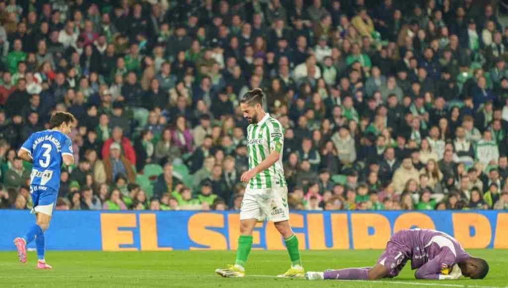 Previa Real Betis – Alavés: Betis y Alavés inauguran la cartuja en un duelo con cuentas&nbsp;pendientes