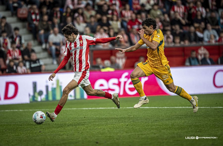 El Sporting tira tres puntos a la basura. Sporting 3-4&nbsp;Albacete