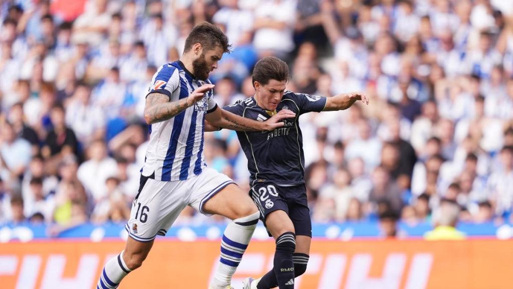 Mbappé dicta su ley en Anoeta y mantiene al Madrid en lo más&nbsp;alto