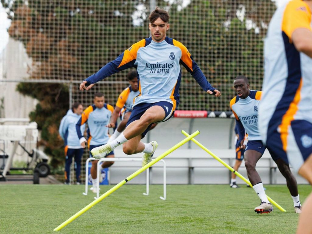 Raúl Asencio vuelve a sufrir cánticos de odio en Anoeta sin que se aplicara el&nbsp;protocolo