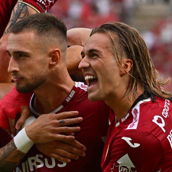 Un Real Murcia insuficiente supera al&nbsp;Torremolinos