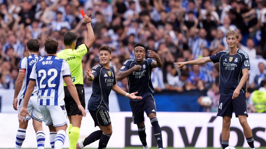 El VAR vuelve a fallar: el CTA admite el error en Anoeta y congela a Figueroa&nbsp;Vázquez