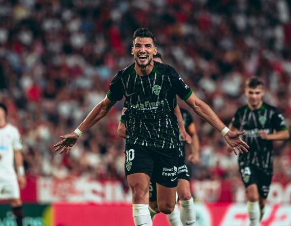 El Elche suma y sigue gracias a «los ex» y Peque rasca un punto para un Sevilla en el&nbsp;alambre