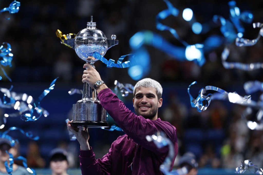 Un Alcaraz incombustible suma un nuevo título en la capital&nbsp;nipona