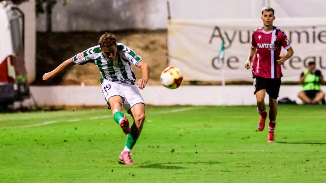 Álex Rubio, la rama más verde que tuvo que abandonar el Real&nbsp;Murcia