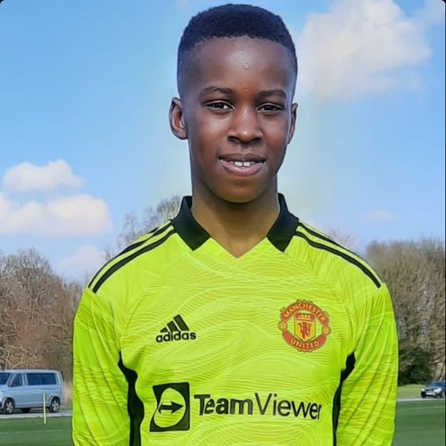 El Athletic sigue de cerca a Darlington Osuchukwu, el portero navarro de 15 años que juega en el Manchester&nbsp;United