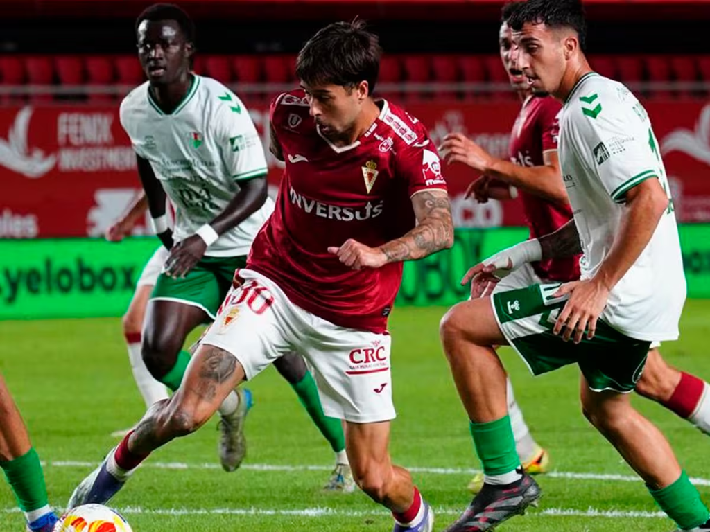 El Real Murcia elimina en penaltis al&nbsp;Antequera