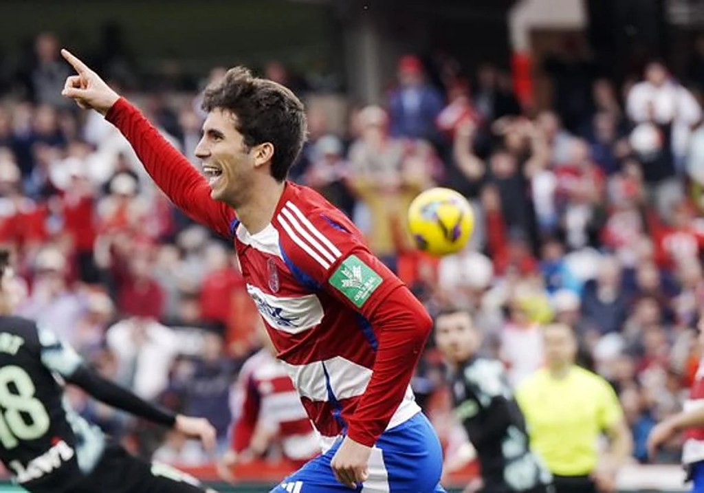 Manu Lama rescata al Granada tras el zarpazo inicial de Adrián&nbsp;Fuentes