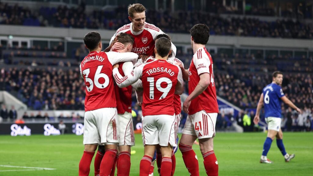 Gyökeres mantiene líder al&nbsp;Arsenal