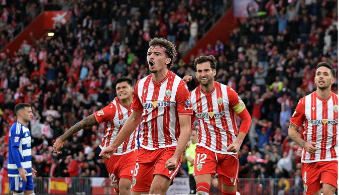 El Almería y la falta de acierto castigan al&nbsp;Granada