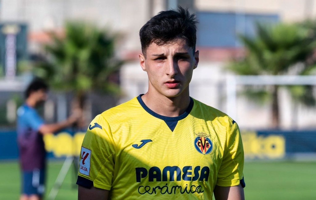 Un Ferrari recala en Gijón para reforzar el&nbsp;ataque