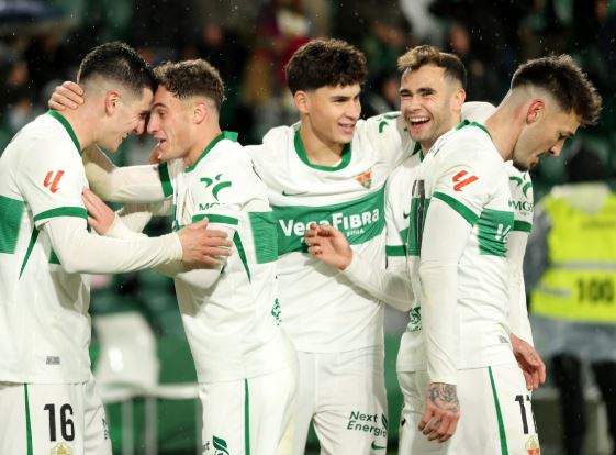 Previa Valencia – Elche: El Elche busca pescar en las aguas revueltas del&nbsp;Turia