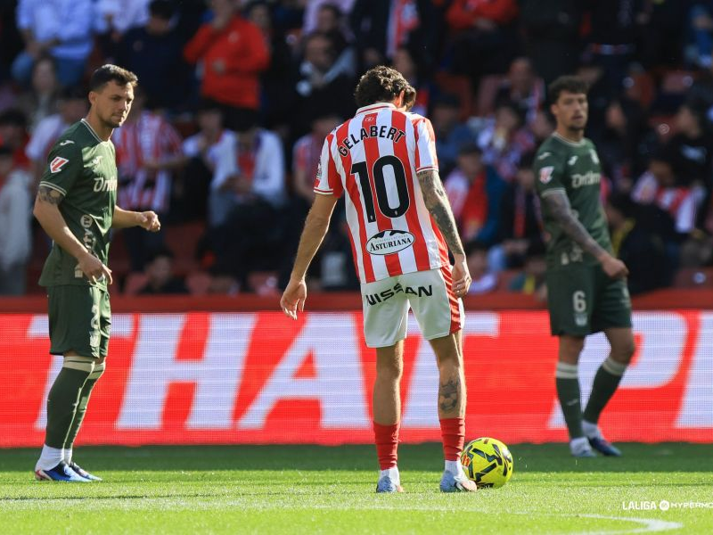 El Real Sporting-CD Leganés suspendido por el fallecimiento de un&nbsp;aficionado