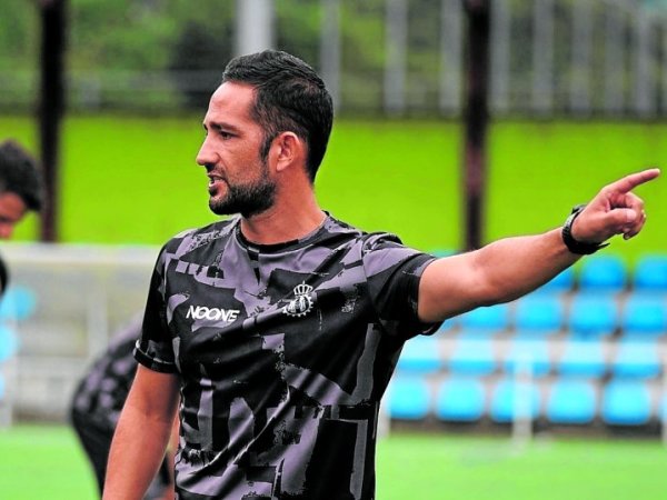 Daniel Vidal destituido del Real&nbsp;Avilés