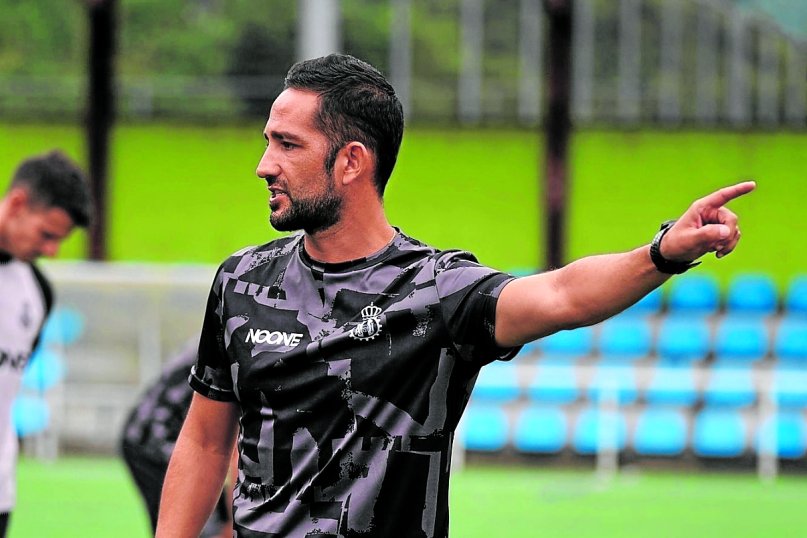 Daniel Vidal destituido del Real&nbsp;Avilés