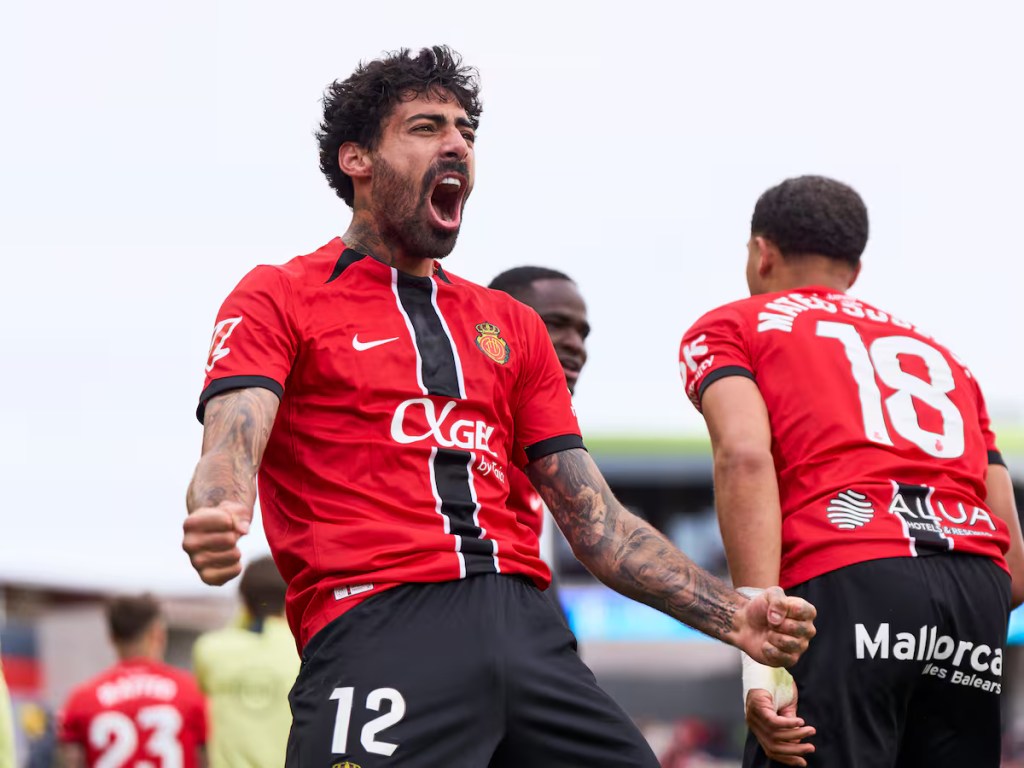 El Mallorca salva su primer «matchball» y aprieta la zona de&nbsp;descenso