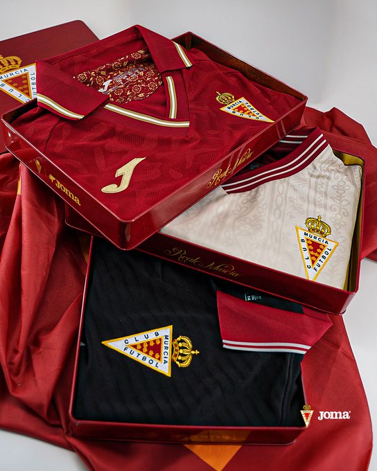 Las nuevas equipaciones del Real Murcia&nbsp;26/27