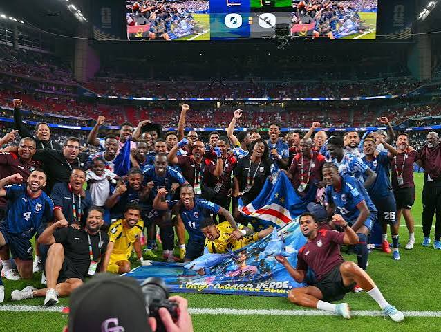 El milagro de los Tiburones Azules: cómo un archipiélago de medio millón de personas ha conquistado al&nbsp;mundo