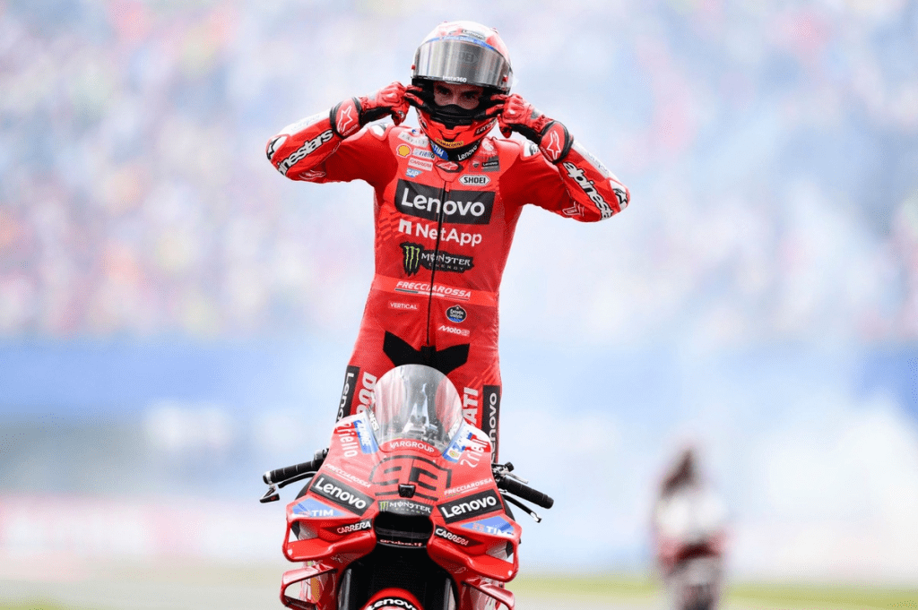 Marc Márquez acaricia la&nbsp;cima