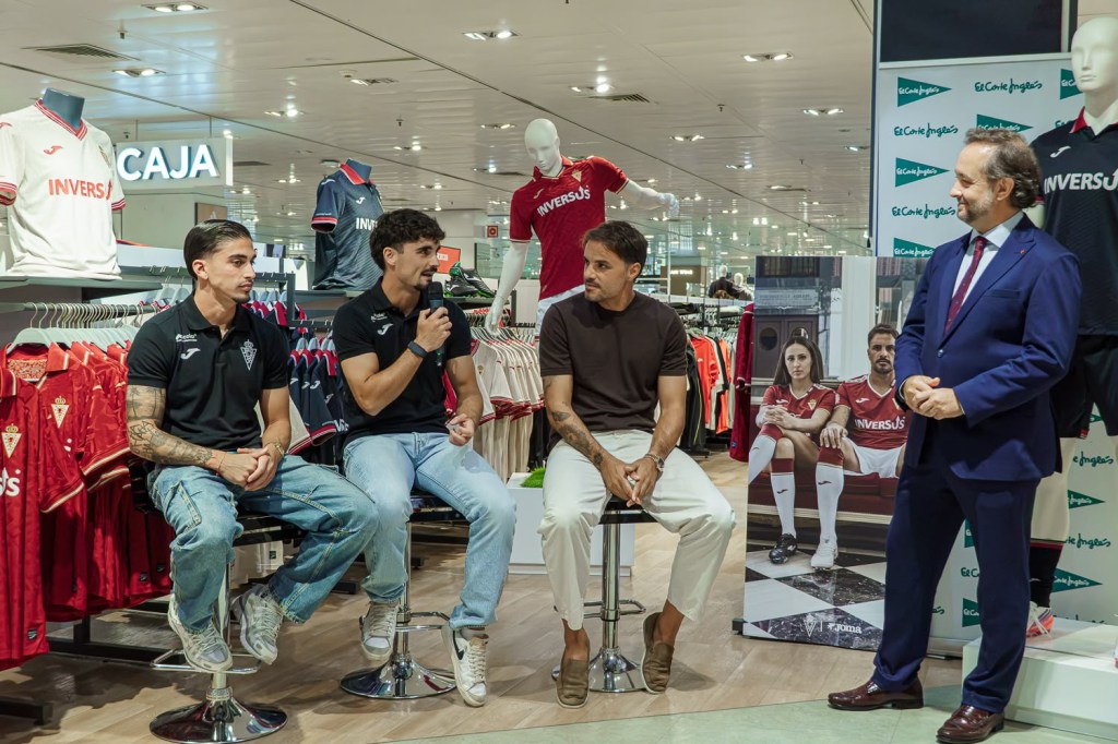 El Real Murcia vuelve al centro de Murcia con su nuevo espacio en El Corte&nbsp;Inglés
